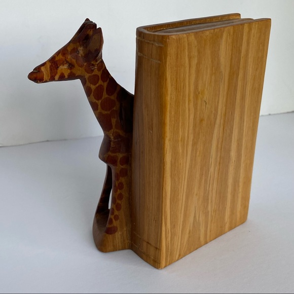 Giraffe Bookend Hand carved of wood 6” X 6” brown zoo animals one - Picture 4 of 14